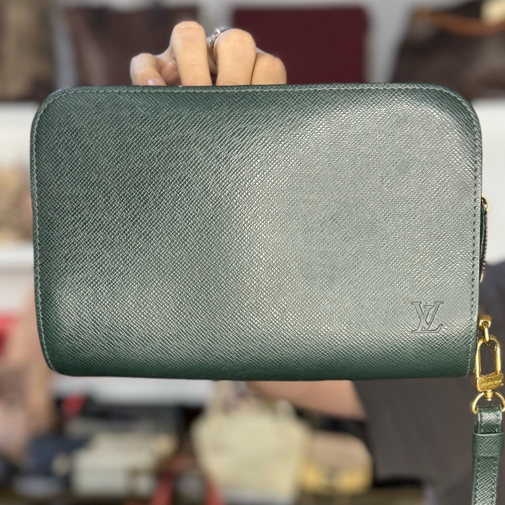 @abert1120 LV TAIGA WRISTLET 30/30 used